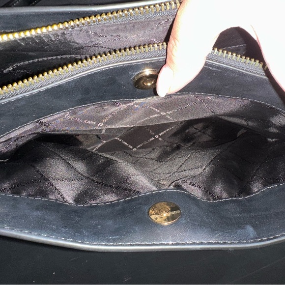 Whitney Medium Quilted Tote Bag - Picture 9 of 13